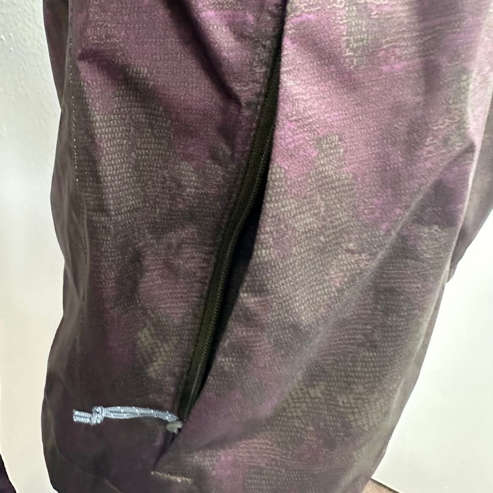Columbia Woman Waterproof Lightweight Hoody Burgundy Omni Tech Jacket Size Small - Picture 6 of 15